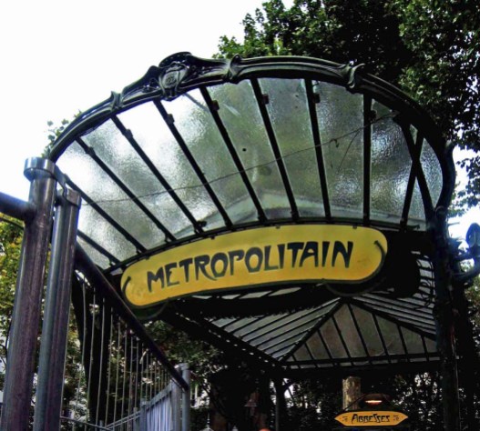 Paris 18-Montmartre-Verrière métro.