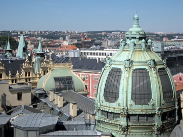 Prague-Vieille Ville-Tour Poudrière-Vue sur les toits.