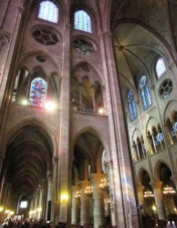69.Paris-Notre Dame-Nef vue du Choeur.