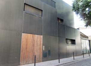 44.Paris20-rue Vitruve-Immeuble moderne.